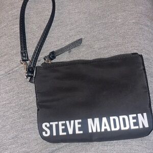 Steve Madden wristlet